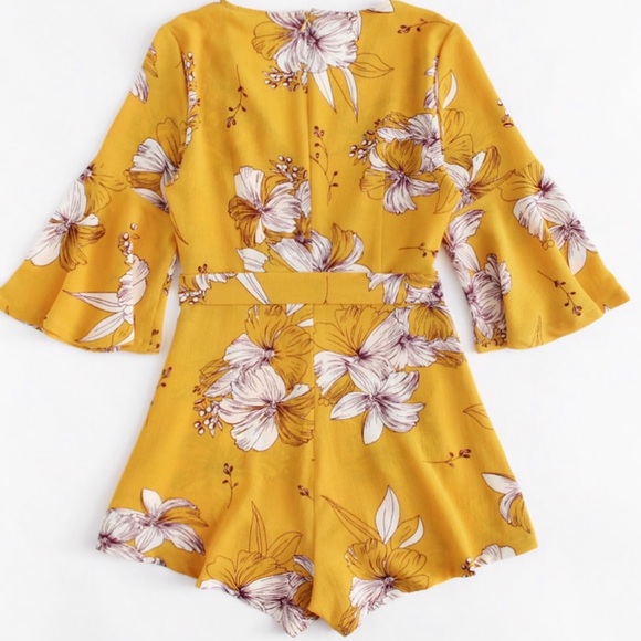 ROMPER FLUTED SLEEVE FLORAL PRINT - Picture 7 of 8